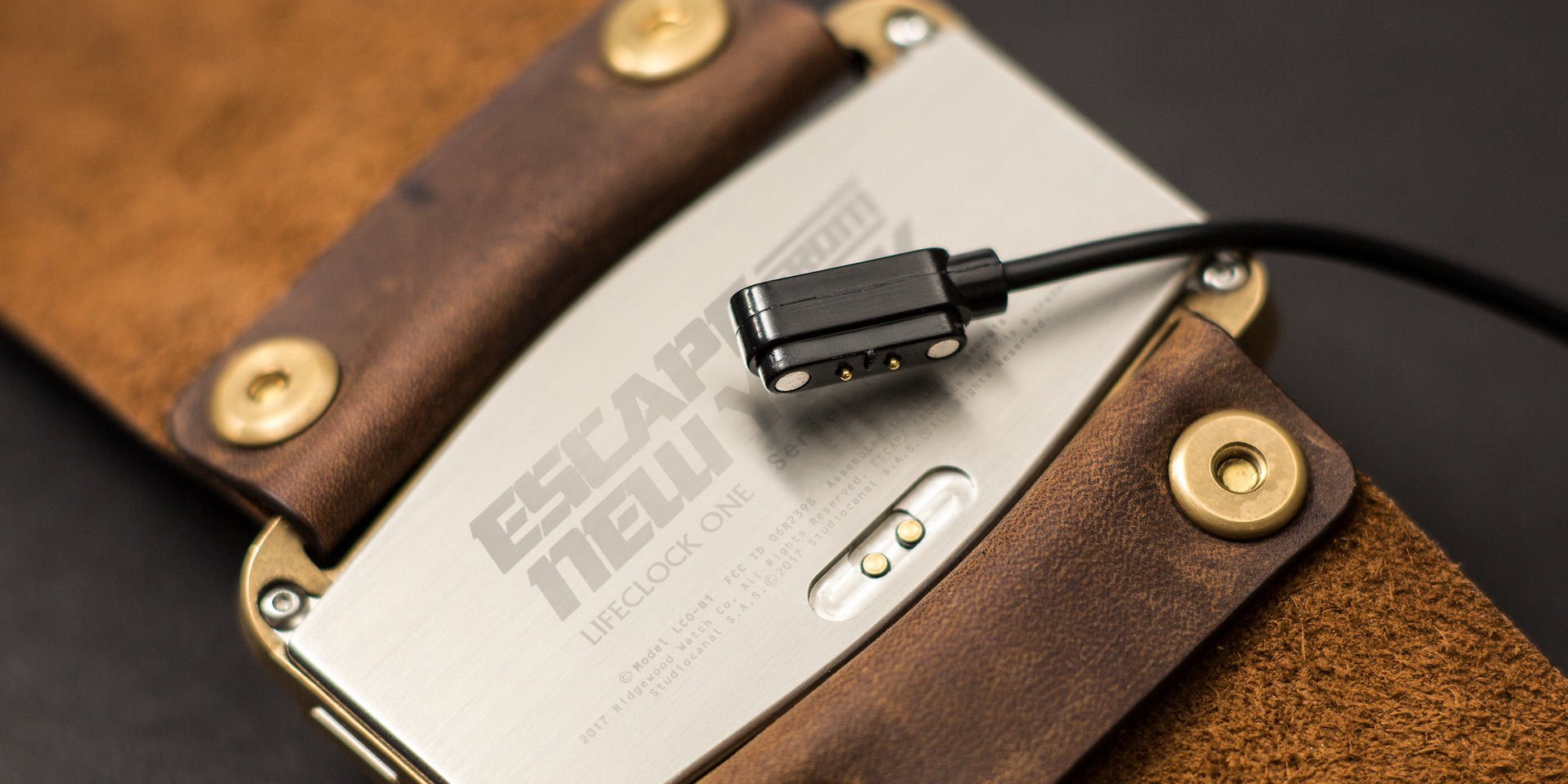 snake_charger_detail_960p